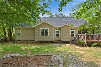 104 Cedar Ln — Photo 18