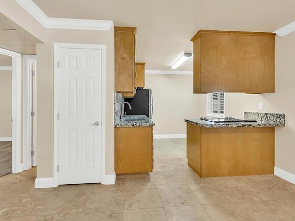 3rd image of 2418 V St APT 4