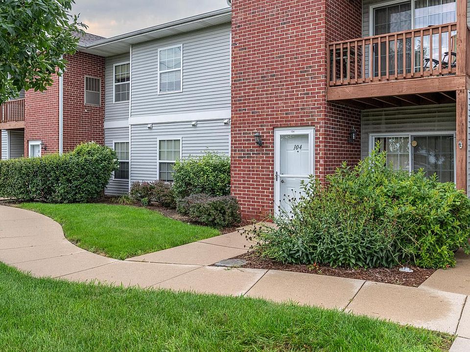 1st image of 210 E Remer ROAD #104