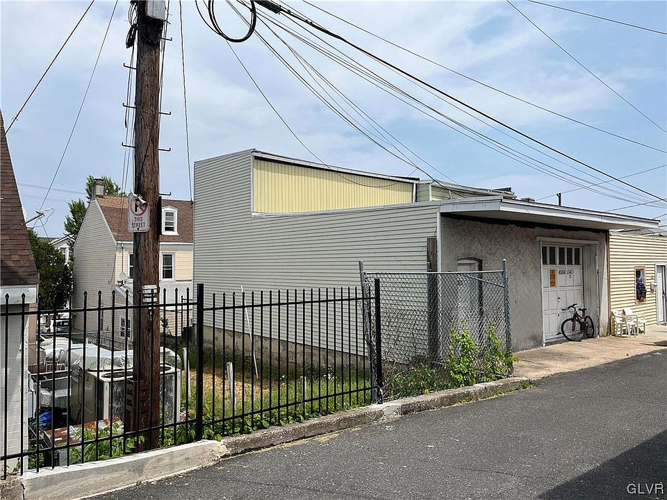 2nd image of 630 N Lewis St