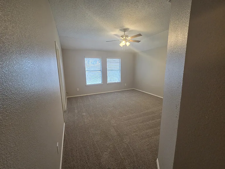 3304 Sparta Dr — Photo 12