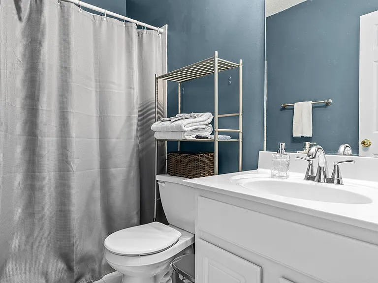 100 Woodstone Dr #18 — Photo 12