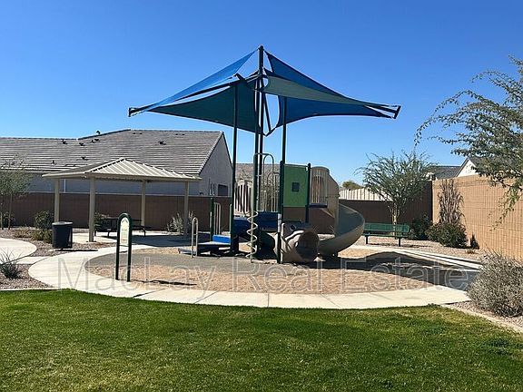 3rd image of 1166 W Descanso Canyon Dr