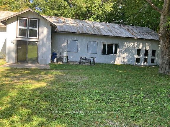 3rd image of 9513 County Road 93 Rd NE