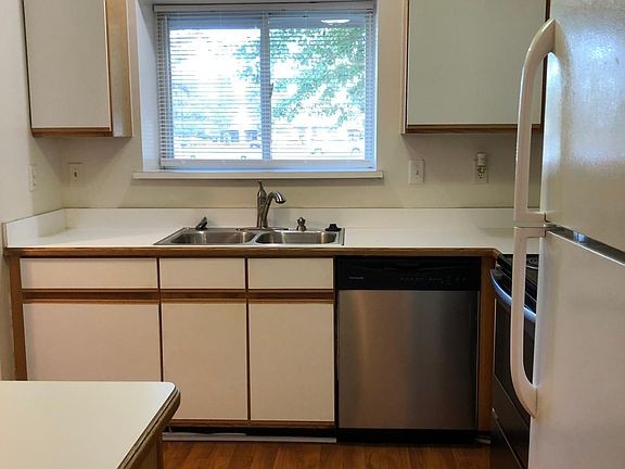 2nd image of 44431 Sunnyside Dr