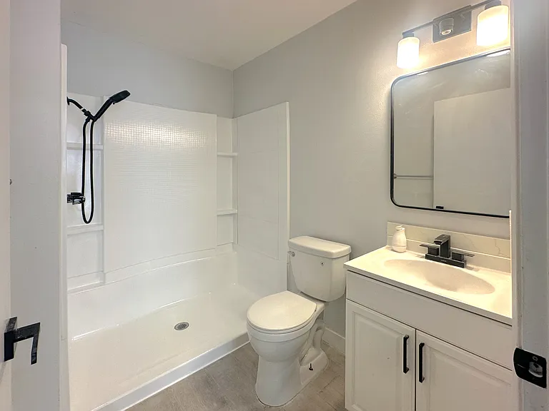 21828 Belshire Ave #15 — Photo 13