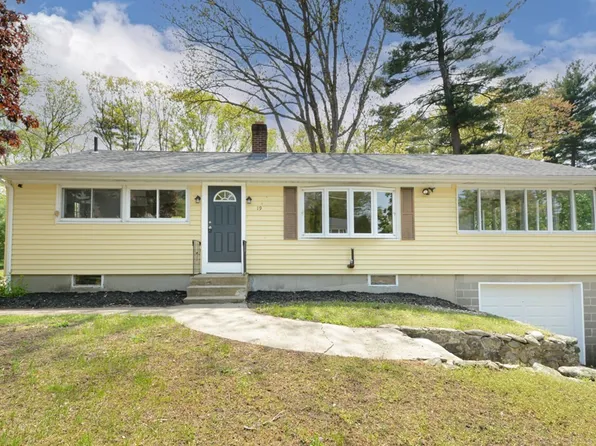 19 Ross St, Clinton, MA 01510