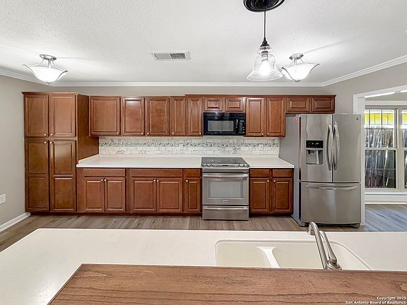 2nd image of 8111 Bowens Crossing