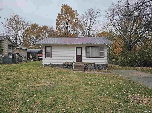 313 E 9th St, Brookport, IL 62910