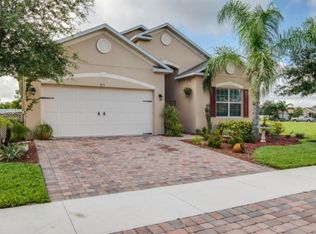 411 Lexington Ave SW, Vero Beach, FL 32962