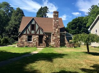 200 Hermitage Rd, Rochester, NY 14617