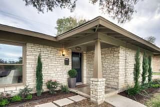 2nd image of 2713 Mountain Laurel Ln