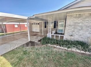 616 Baer Dr, Moore, OK 73160