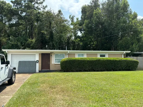 2219 Belle Vue Way, Tallahassee, FL 32304