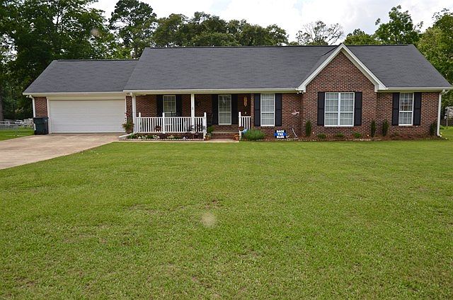 1st image of 213 Lynwood Ln