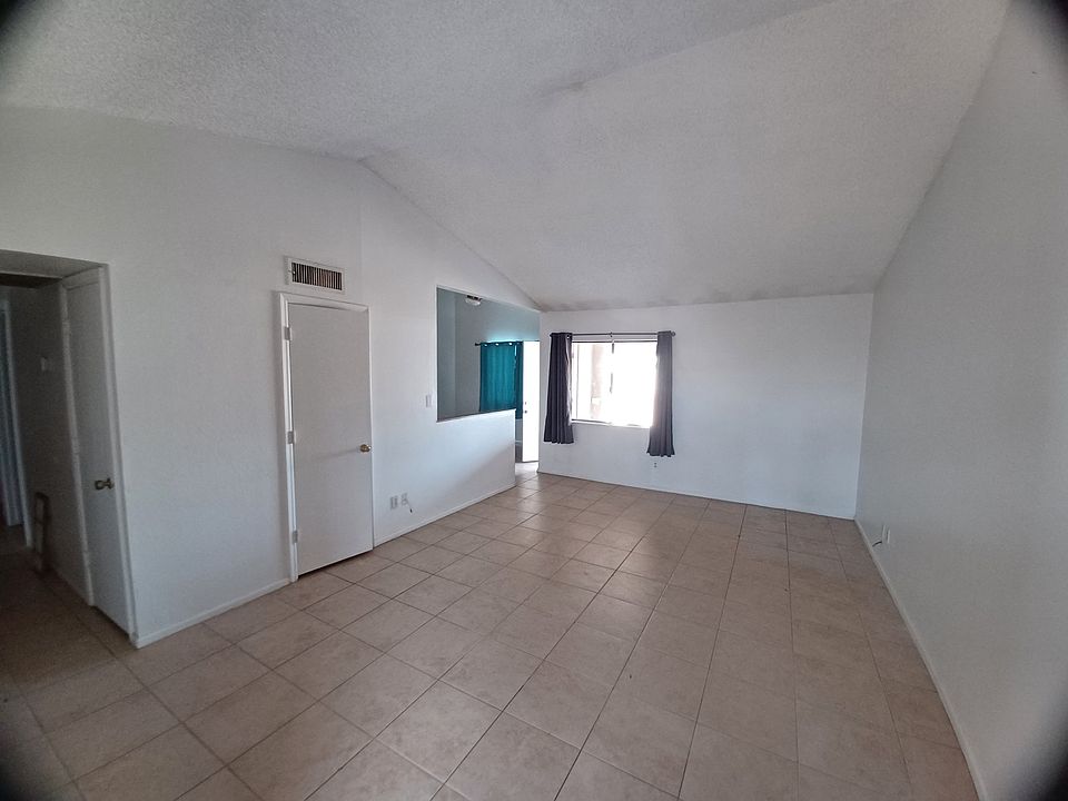 1st image of 2734 E Contessa St