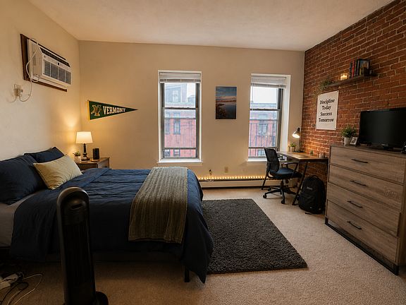 3rd image of 8 Westland Ave APT 4