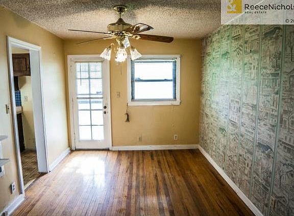 4th image of 7449 Wabash Ave