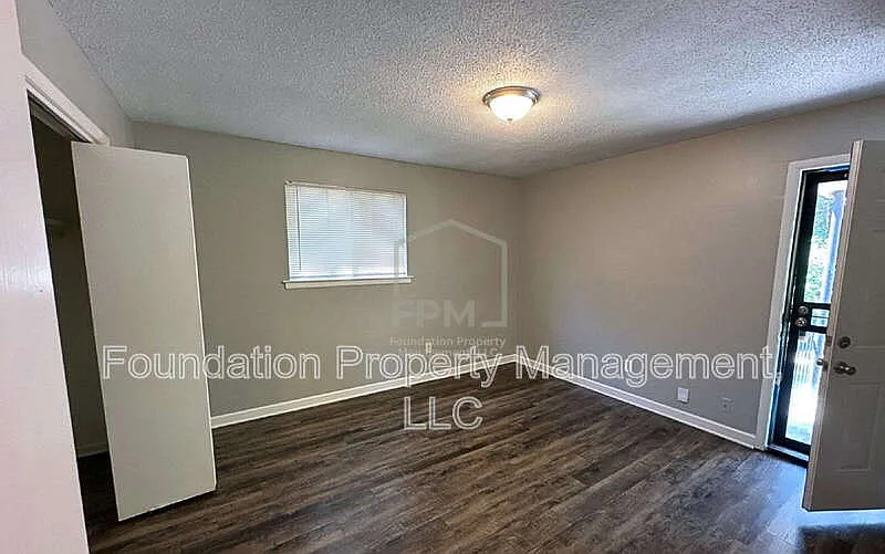 2 bed, 1.0 bath, 800 sqft, $850 — Photo 4