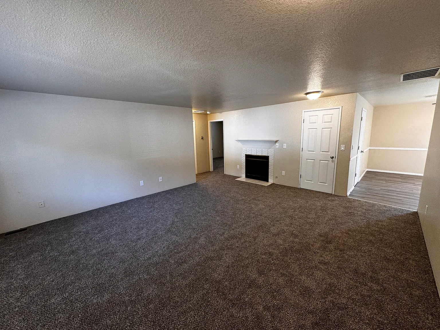 2 bed, 1146 sqft, $2,250 — Photo 4