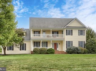 8 McCoy Ln, Carlisle, PA 17015