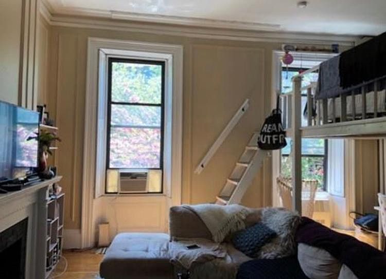 2nd image of 83 Marlborough St #5A
