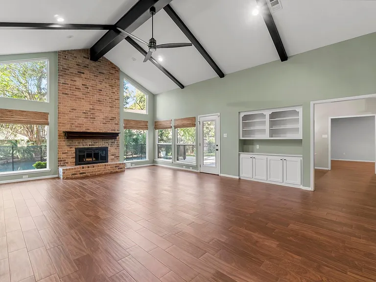 7 Elwood Hills Ct — Photo 24