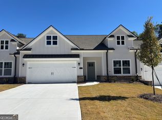 57 Village Ct #6, Cleveland, GA 30528