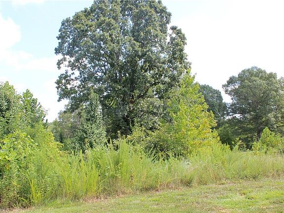 2nd image of 2425 Wellsburg Ct