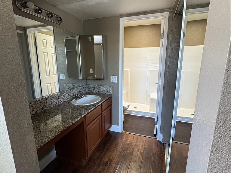 5146 S Jones Blvd #201 — Photo 24