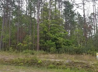 7 Charlestown St, Southport, NC 28461