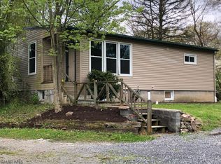 623 Harvard Ln, Altoona, PA 16602