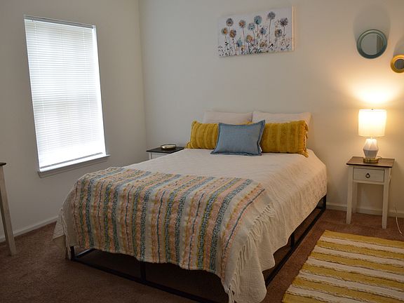 3rd image of 407 E Mary St #1-40