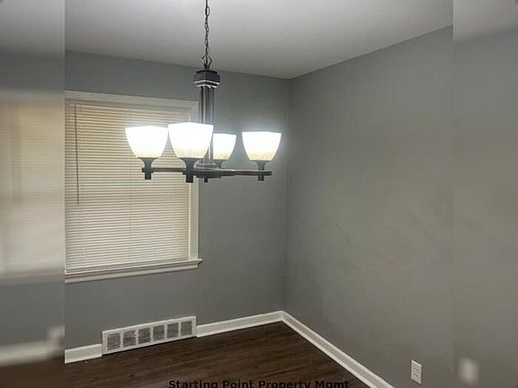 4th image of 9264 Longridge Dr