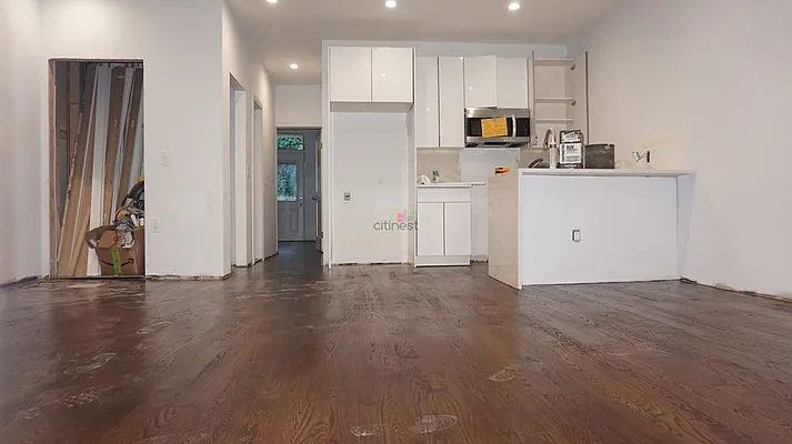 Rented by Citi Nest Group LLC | media 30