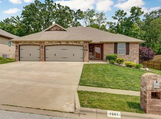 1061 E Lakota St, Nixa, MO 65714