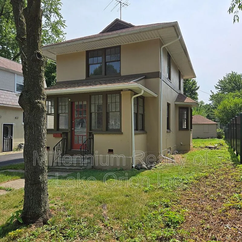 3 bed, 1.5 bath, 1256 sqft, $1,395 — Photo 2