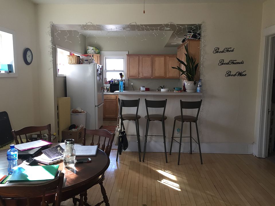 1st image of 307 N 8th Ave E Fl 2nd