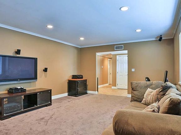 4th image of 1743 N Towne Ave
