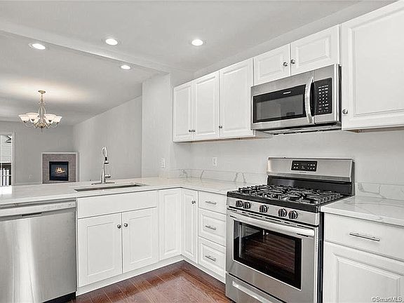 2nd image of 54 Lincoln Avenue Ext #A