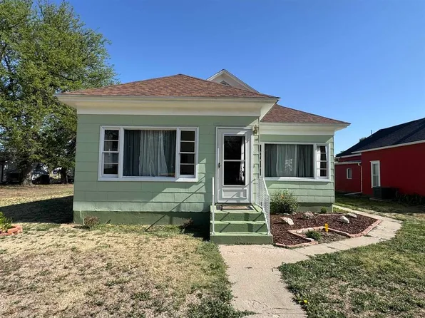 708 Elm St, Arapahoe, NE 68922