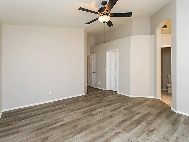 2533 E Camino St — Photo 10