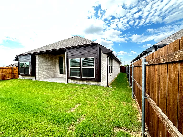 1704 Jaycreek Ct — Photo 24