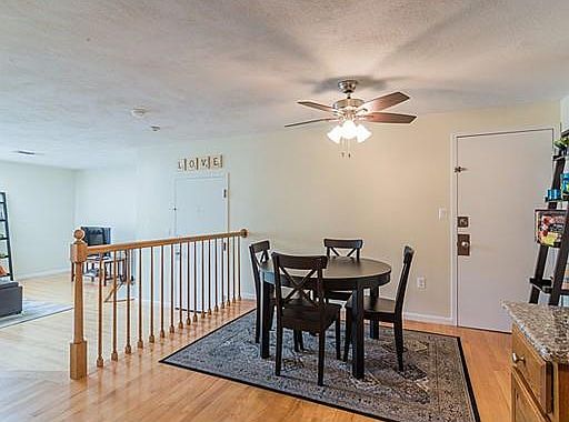 5th image of 1218 Vfw Pkwy APT 61