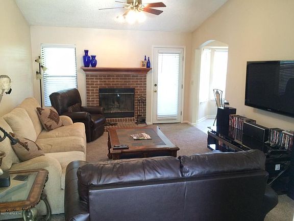 3rd image of 2935 Whirlaway Ct