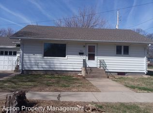 806 N Adams St, Grand Island, NE 68801