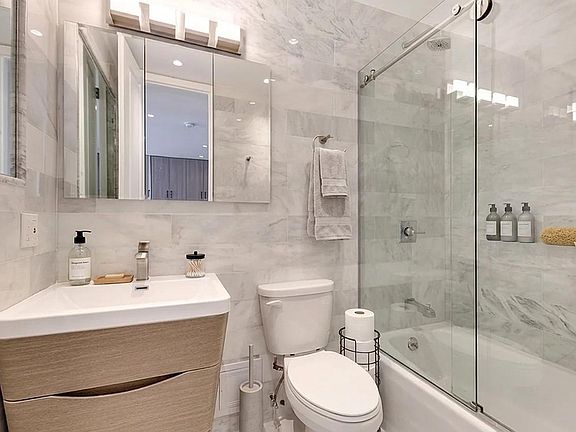 4th image of 312 E 30th St #3D*