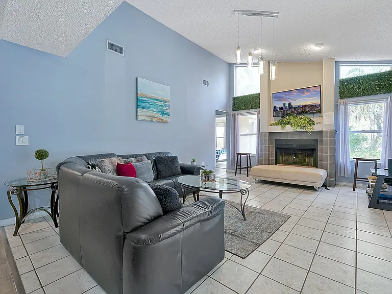 17 Wayland Pl — Photo 33