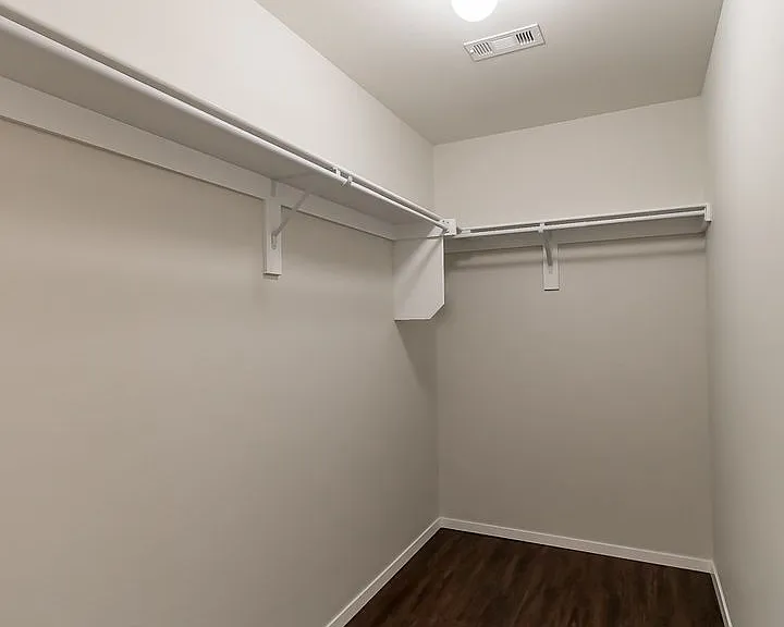207 Pecan St — Photo 9