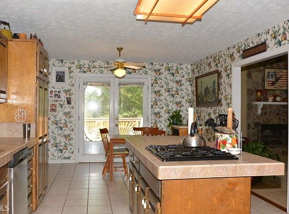 5th image of 877 Pinbrook Dr